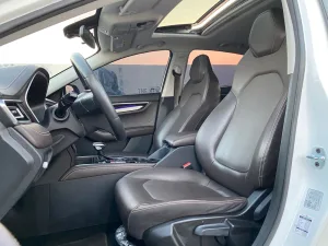 2023 JAC J7