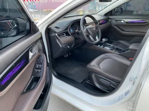 2023 JAC J7