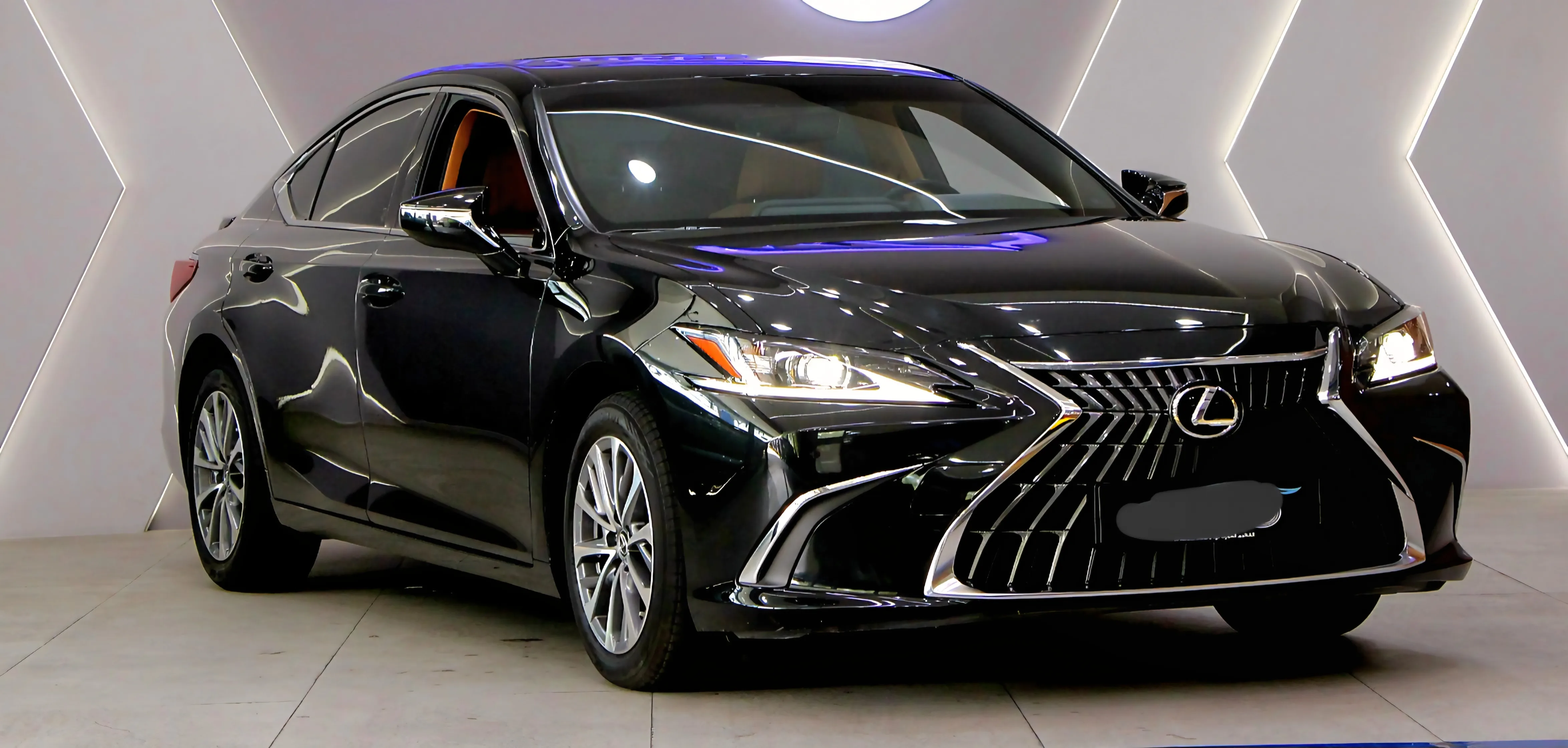 2023 Lexus ES 300 H // GCC // UNDER LEXUS WARRANTY // LLW MILEAGE // NO ACCIDENTS