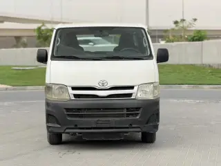 2012 Toyota Hiace in Dubai used car