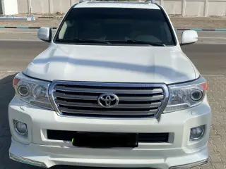 2015 Toyota Land Cruiser in Dubai used car