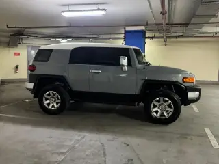 2023 Toyota FJ Cruiser in Dubai used car