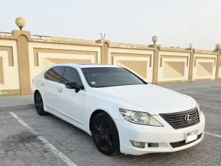 2011 Lexus LS in Dubai used car