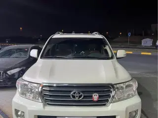 2015 Toyota Land Cruiser in Dubai used car