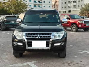 2015 ميتسوبيشي باجيرو GLX