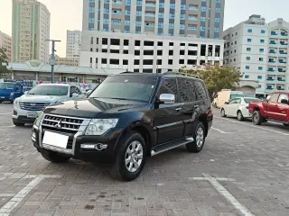 2015 Mitsubishi Pajero in Dubai used car