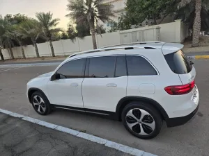 2025 Mercedes-Benz GLB GLB200