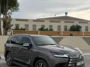 2024 لكزس أل أكس ٥٧٠