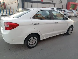2019 فورد فيجو Titanium