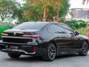 2023 بي أم دابليو الفئة - 7