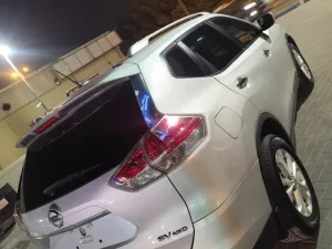 2016 نيسان روج SL