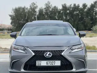 2013 Lexus ES in Dubai used car