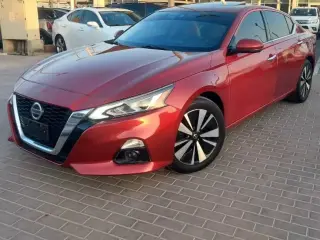 2019 Nissan Altima in Dubai used car