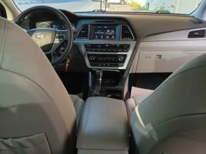 2016 هيونداي سوناتا Limited