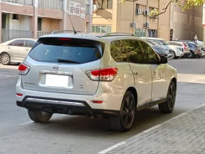 2013 نيسان باثفايندر SL