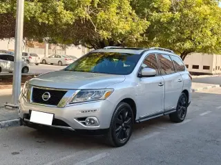 2013 Nissan Pathfinder in Dubai used car