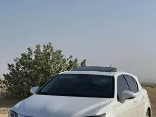 2012 Lexus CT200H in Dubai used car