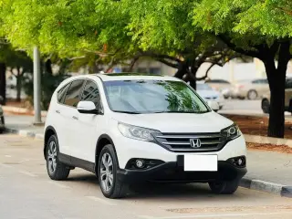 2014 Honda CR-V في Dubai سيارة مستعملة