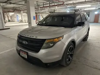 2013 Ford Explorer في Abu Dhabi سيارة مستعملة