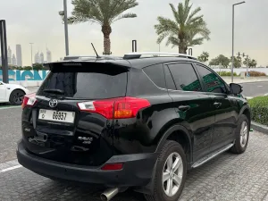 2013 تويوتا راف ٤ SE