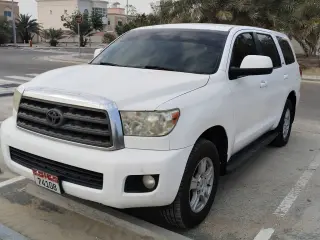 2013 Toyota Sequoia in Abu Dhabi used car