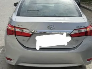 2016 تويوتا كورولا Hybrid LE
