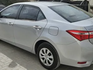 2016 تويوتا كورولا Hybrid LE