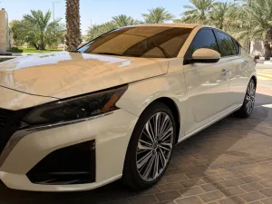 2024 نيسان آلتيما SV