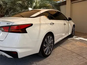2024 نيسان آلتيما SV