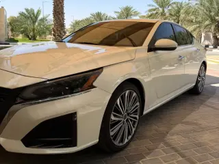 2024 Nissan Altima in Dubai used car