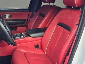 2019 رولز رويس كولينان Black Badge