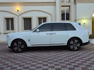 2019 رولز رويس كولينان Black Badge