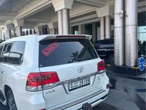 2017 Toyota Land Cruiser VXR