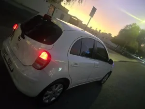 2015 نيسان ميكرا Acenta Connect