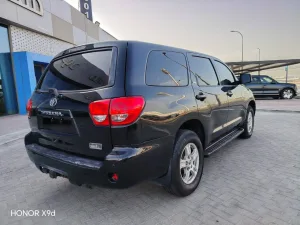 2013 تويوتا سيكويا Limited