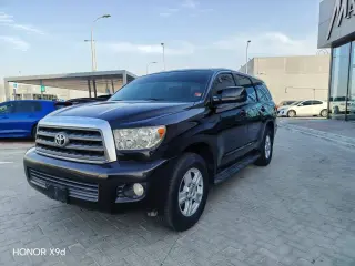 2013 Toyota Sequoia in Abu Dhabi used car