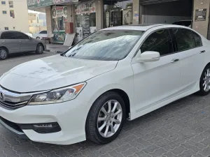 2016 هوندا أكورد Limited
