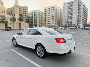 2012 Ford Taurus SE