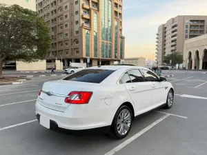 2012 Ford Taurus SE