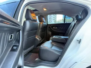 2012 Ford Taurus SE