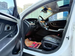 2012 Ford Taurus SE