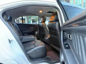 2012 Ford Taurus SE