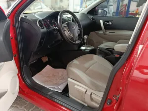 2013 نيسان قاشقاي SE