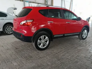 2013 نيسان قاشقاي SE