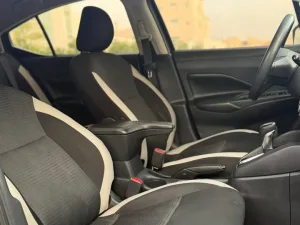 2020 Nissan Versa SR