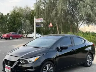 2020 Nissan Versa في Abu Dhabi سيارة مستعملة