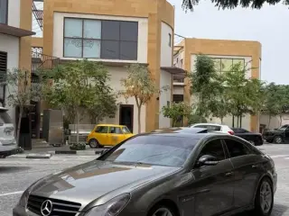 2006 Mercedes-Benz CLS in Dubai used car