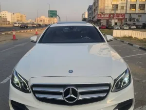2017 مرسيدس-بنز الفئة - E E300