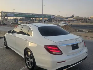2017 مرسيدس-بنز الفئة - E E300