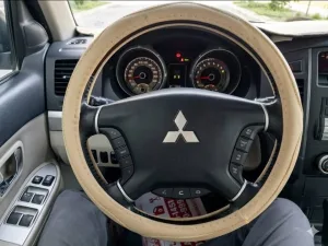 2010 Mitsubishi Pajero GLS